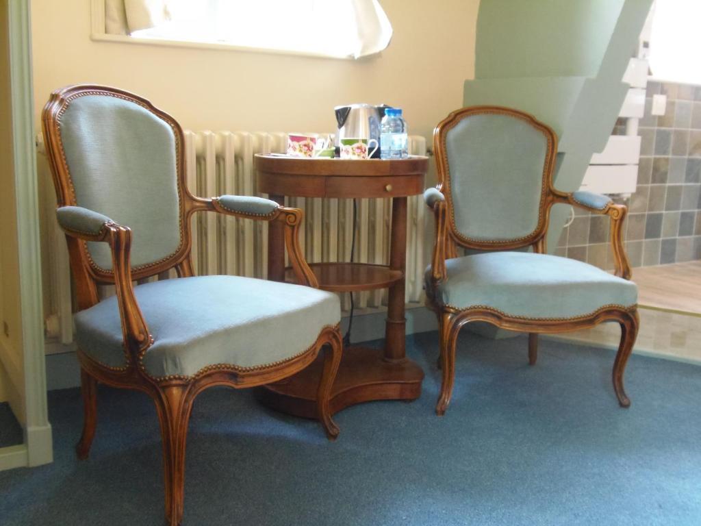 Chateau De Launay Mery-Corbon Room photo