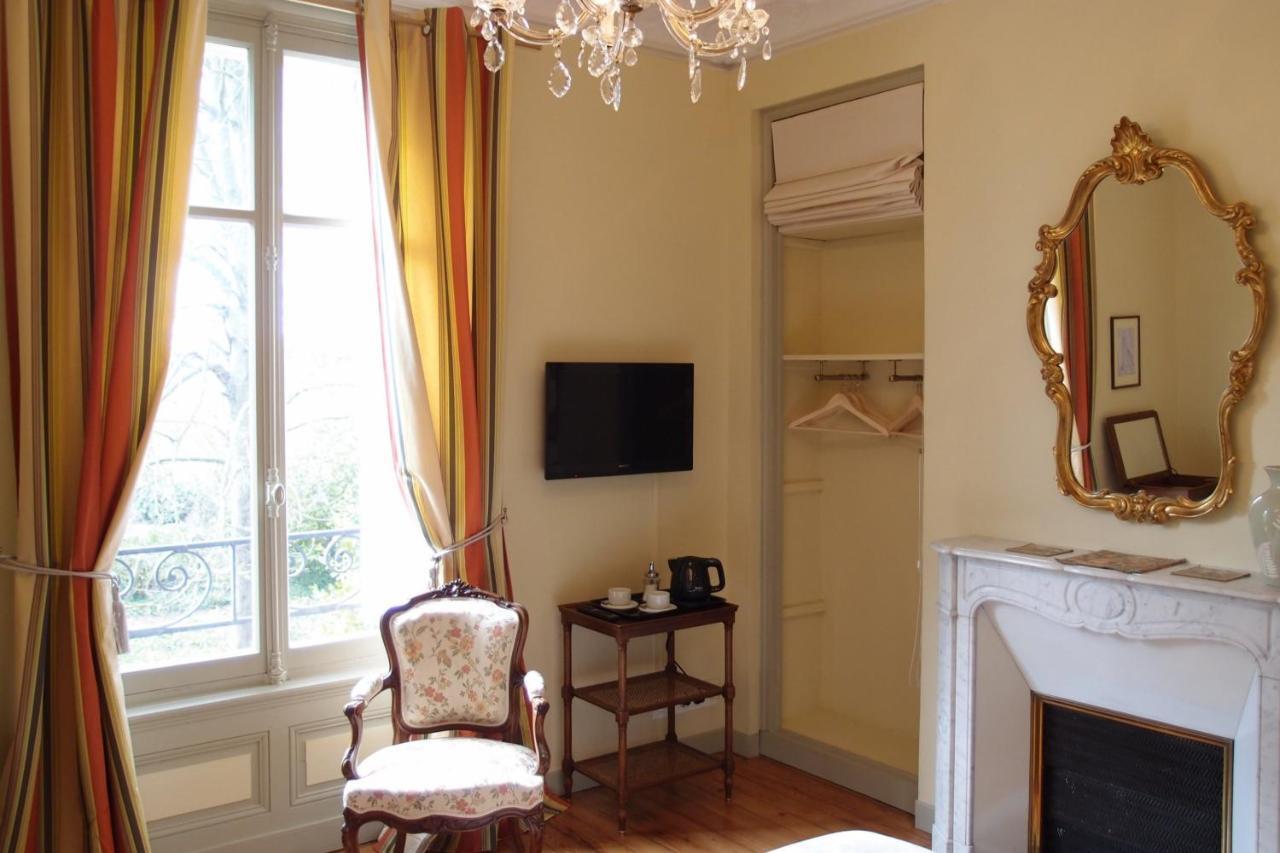 Chateau De Launay Mery-Corbon Room photo